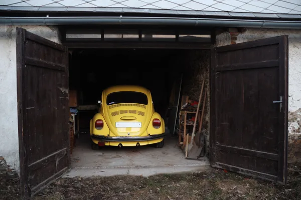 car-and-garage-web.jpg